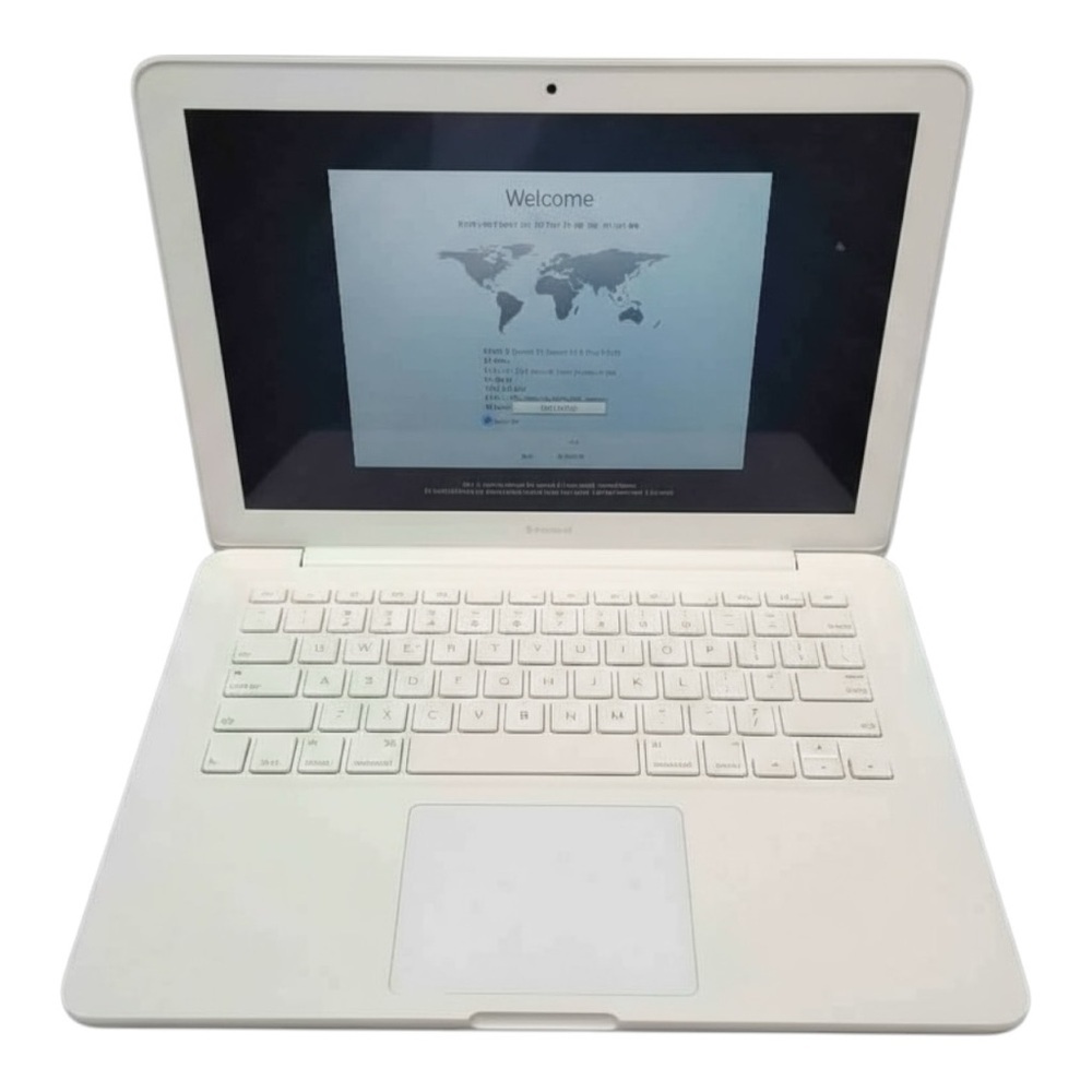 MacBook Pro 2009 Apple Laptop with Classic White Unibody